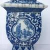 Фарфоровая ваза бело-синего фарфора, Китай 1 половина 20 века, подглазурное клеймо, размеры: 11,5 см Х 7,5см
