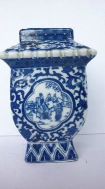 Фарфоровая ваза, бело-синий фарфор, Китай