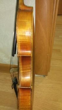 Продаю старинную скрипку Страдивари 1721 в удовлетворительном состоянии